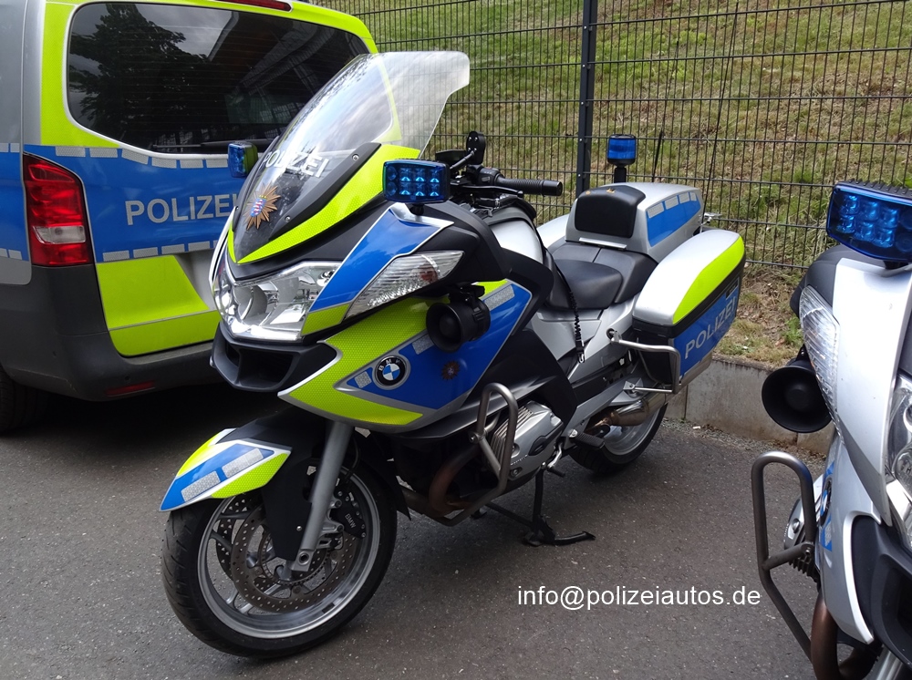 r 900 rt