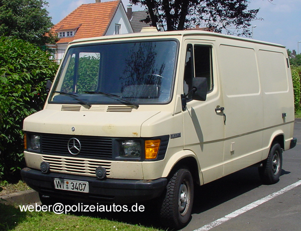 Mercedes benz 207d #5