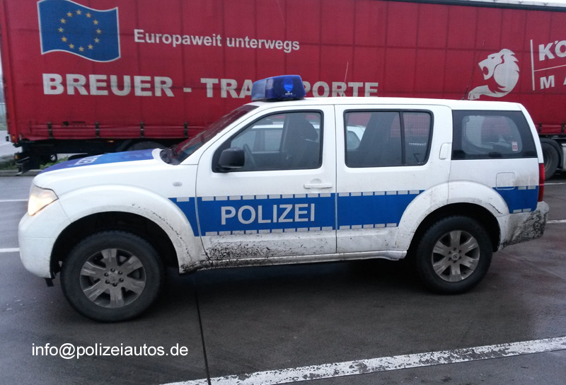 Polizeiautos.de Nissan Pathfinder