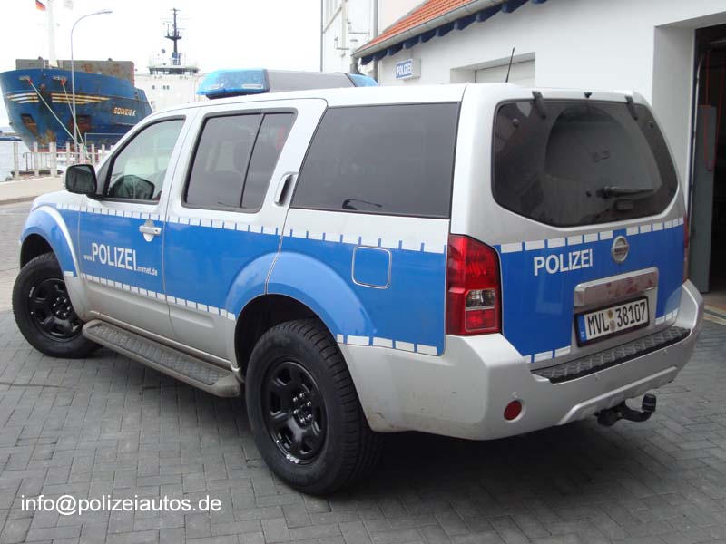 Polizeiautos.de Nissan Pathfinder